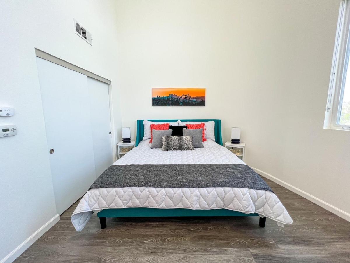 Downtown Los Angeles Skyline Balcony View Modern Penthouse Exterior foto