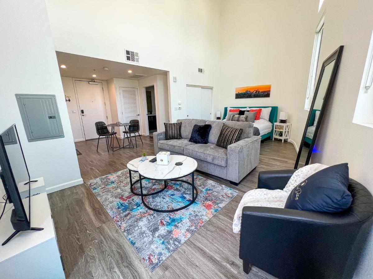 Downtown Los Angeles Skyline Balcony View Modern Penthouse Exterior foto