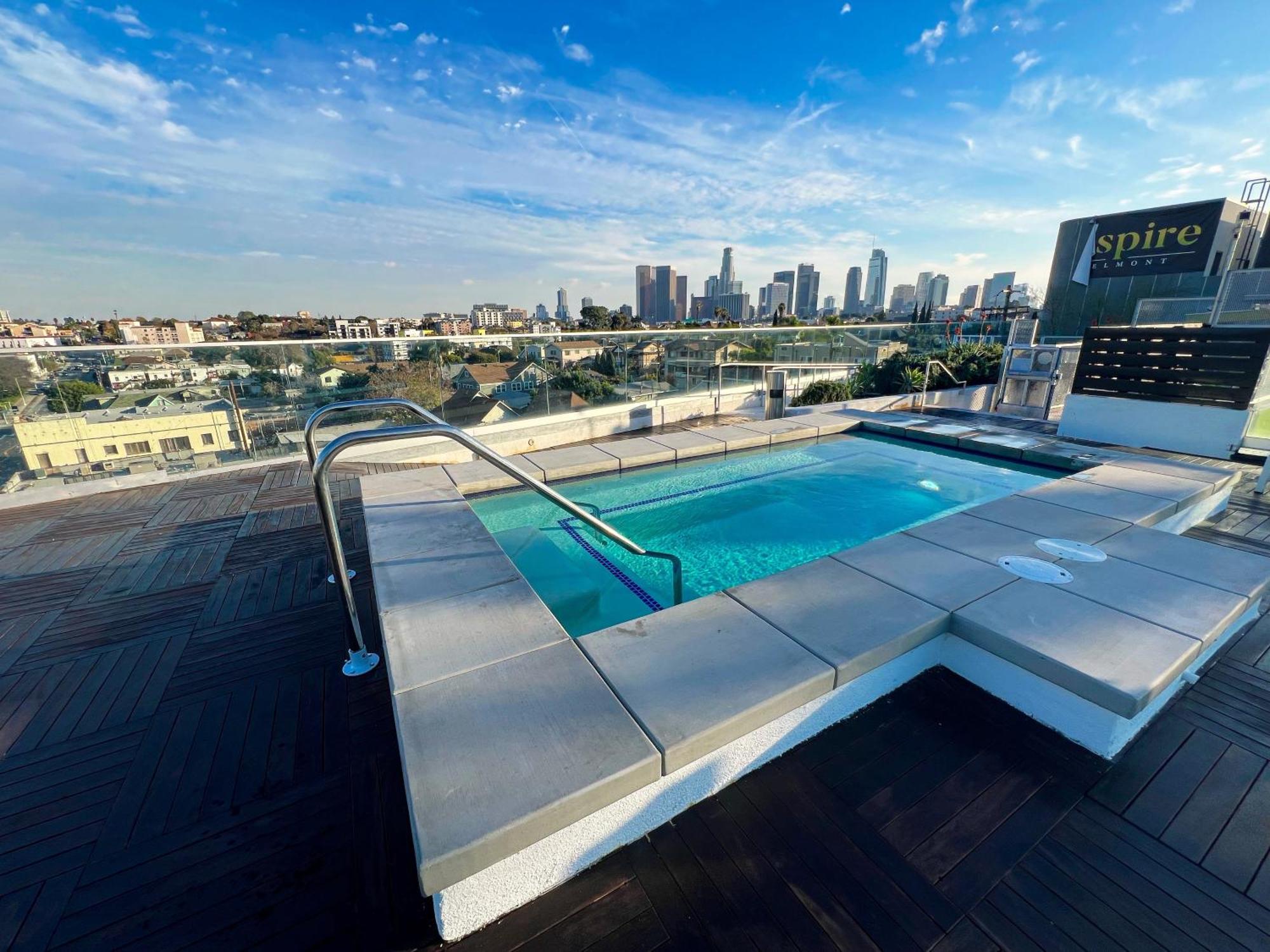 Downtown Los Angeles Skyline Balcony View Modern Penthouse Exterior foto